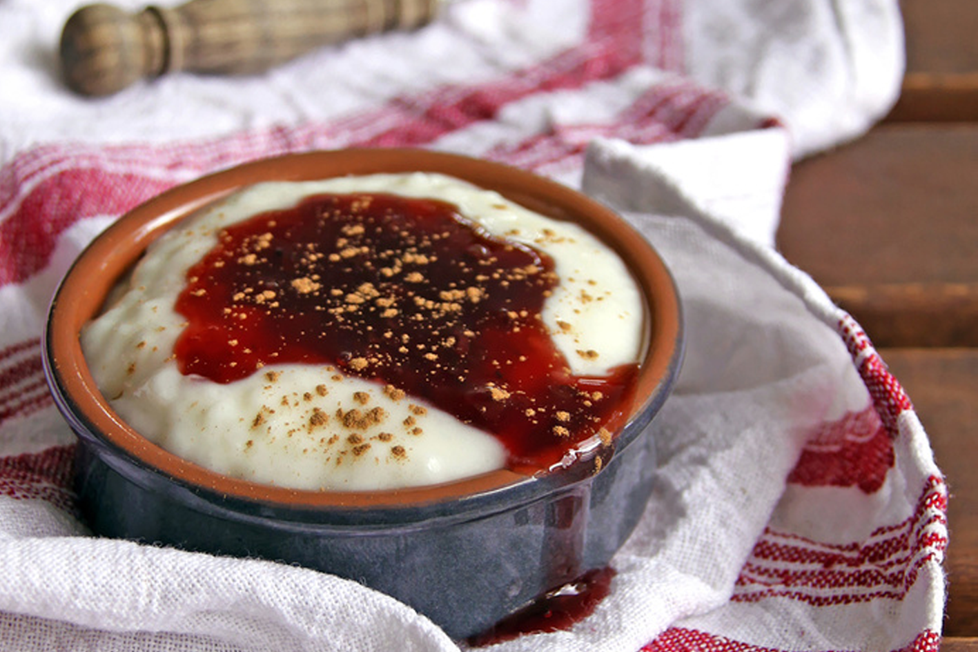 Vanillepudding-Oats mit heißen Kirschen - CoGAP