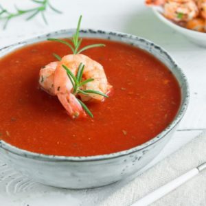 Gebackene Tomatensuppe mit Garnelen